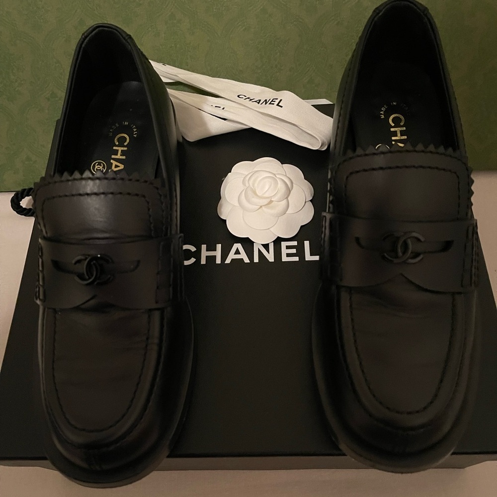 Worn Once Chanel black calfskin CC platform loafers